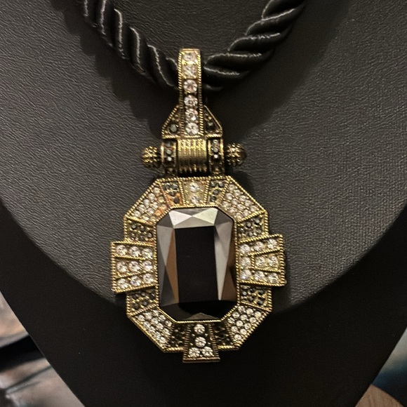 Heidi Daus Large Crystal Art Deco Style Pendant Necklace on Satin Cord - Picture 4 of 10